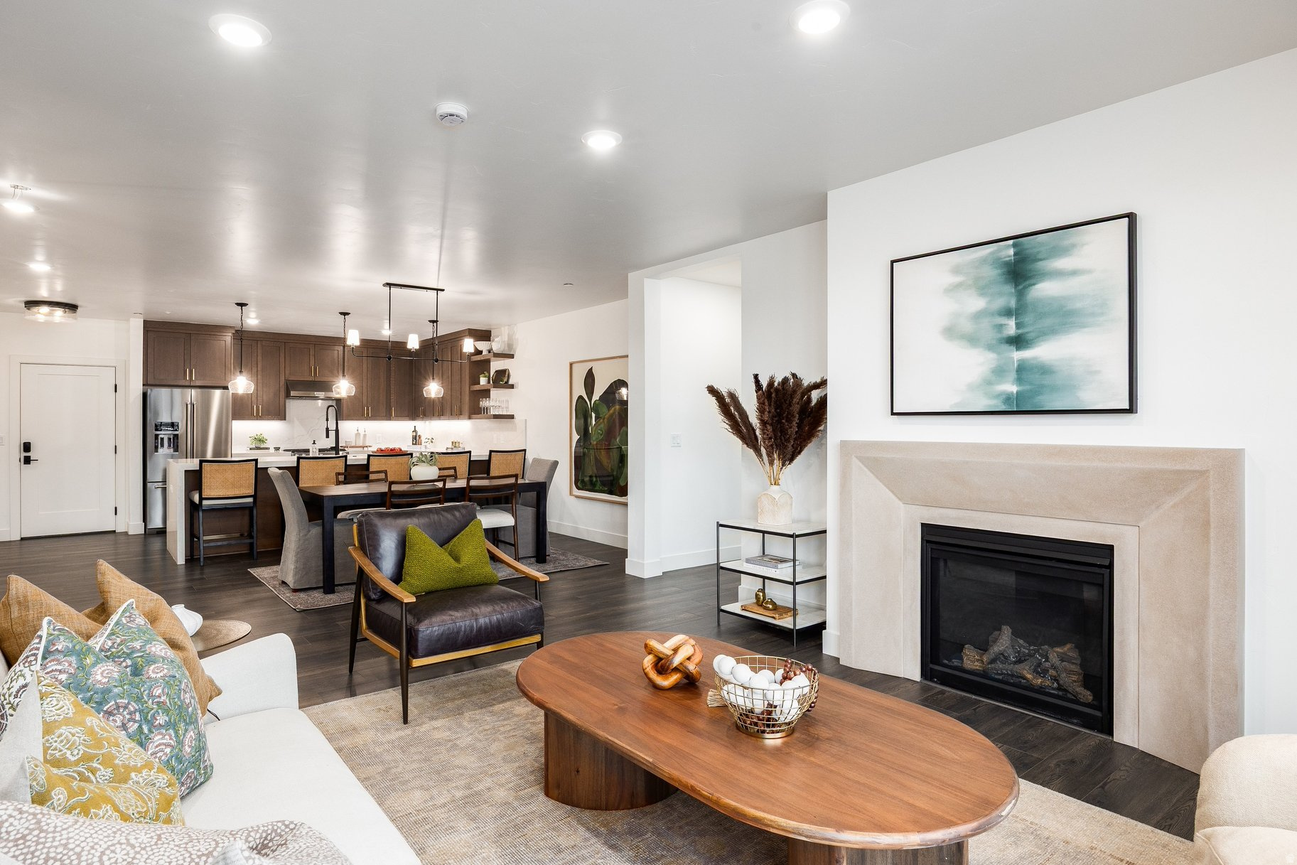 APOLLO SQUARE - Residential