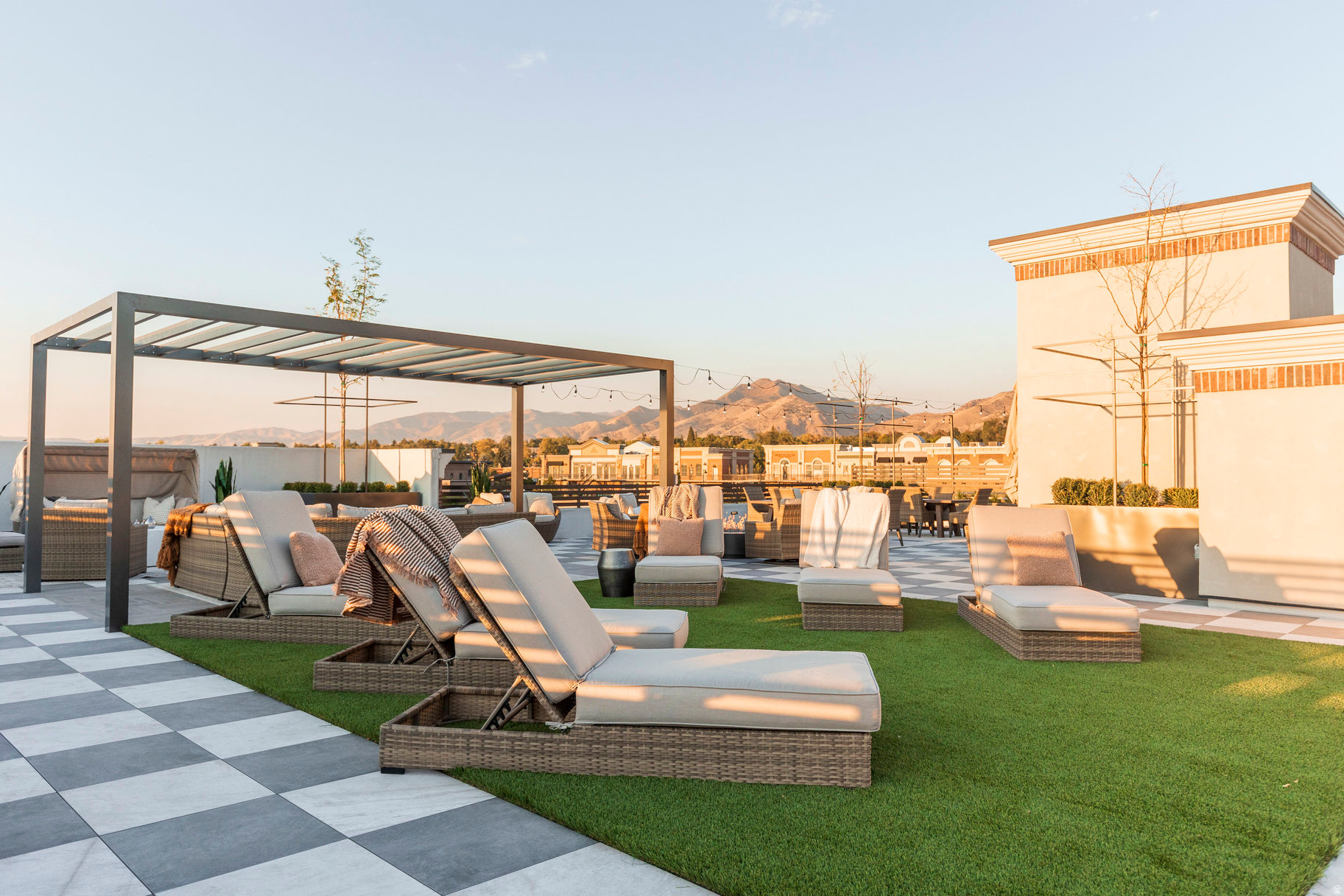 APOLLO SQUARE - Residential