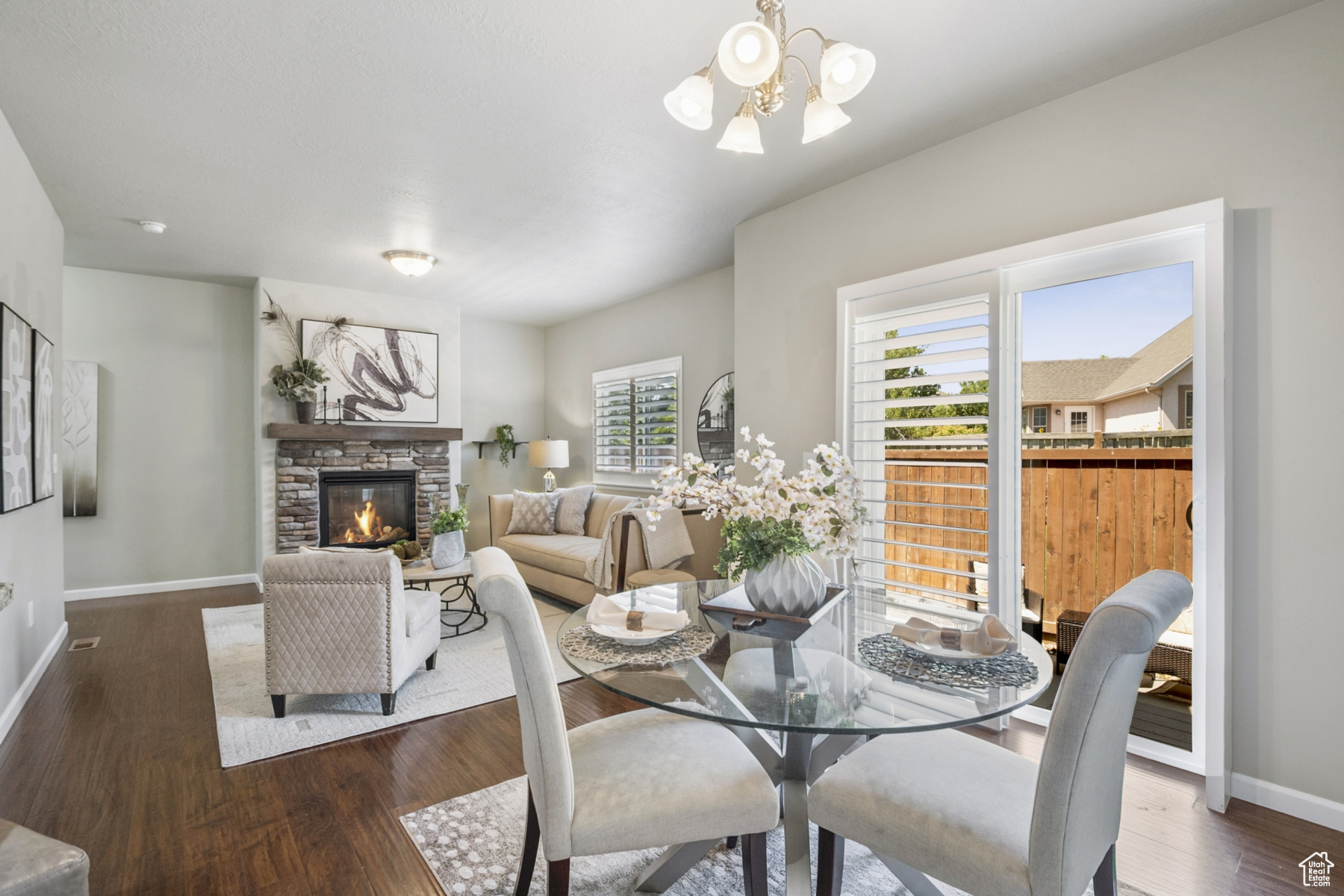 CRESTHAVEN VILLAGE - Residential