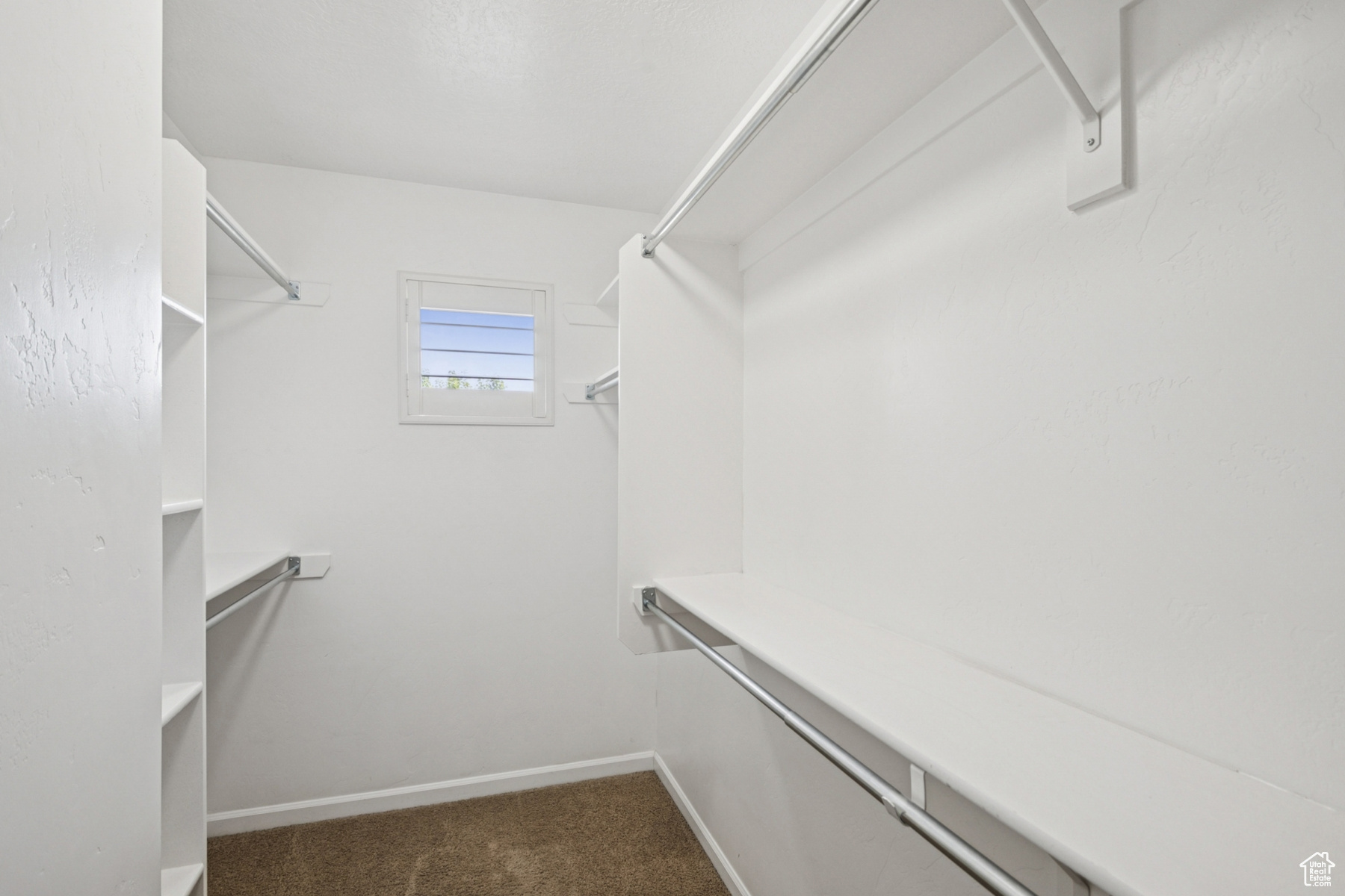 CRESTHAVEN VILLAGE - Residential