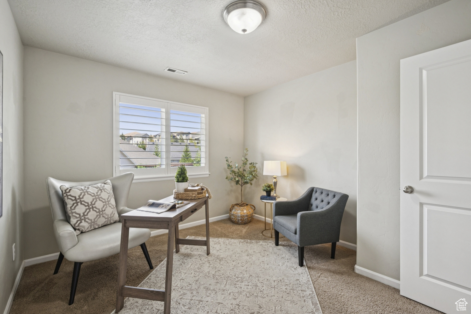 CRESTHAVEN VILLAGE - Residential