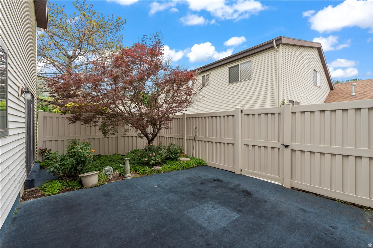 CHASE LANE VILLAGE - Residential Income