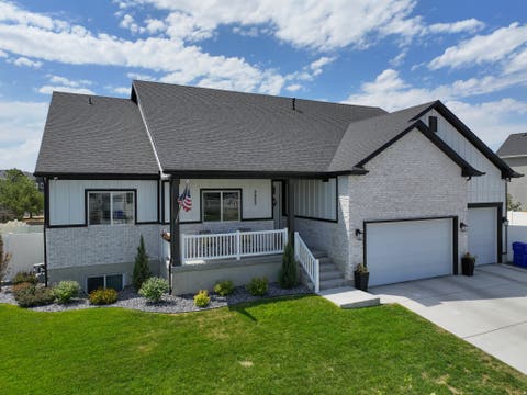 Tiny photo for 2862 S ALLISON WAY, Syracuse, UT 84075 (MLS # 2175656)