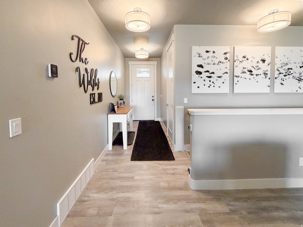 Photo of 2862 S ALLISON WAY, Syracuse, UT 84075 (MLS # 2175656)