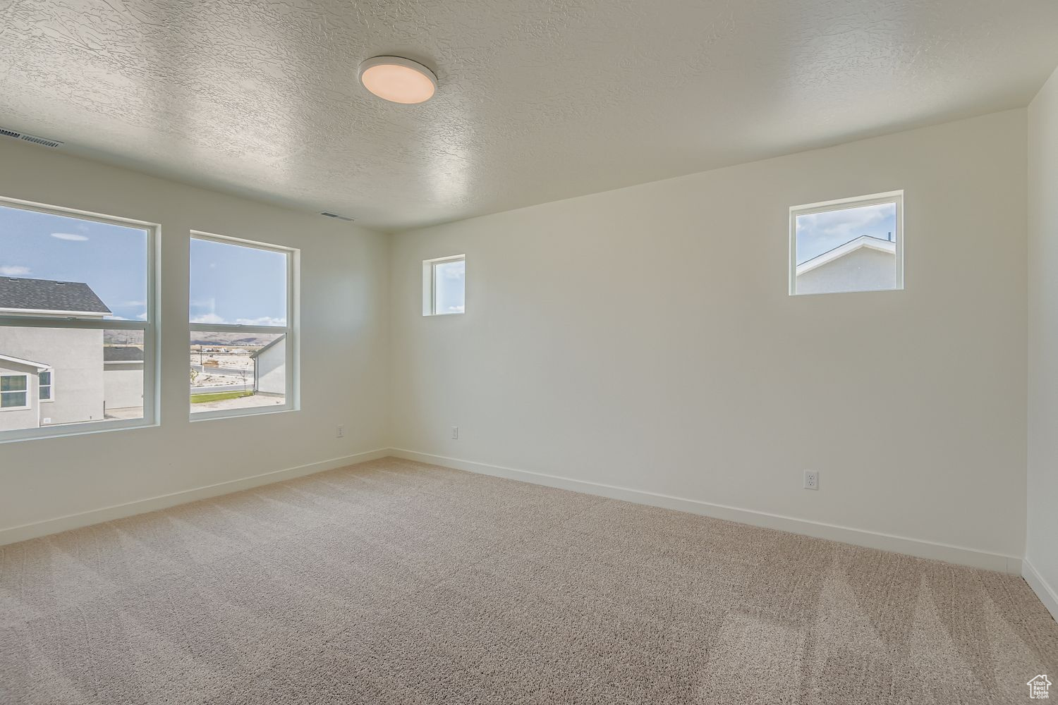 RESERVE AT PINNACLES AT EAGLE MOUNTAIN. - Residential