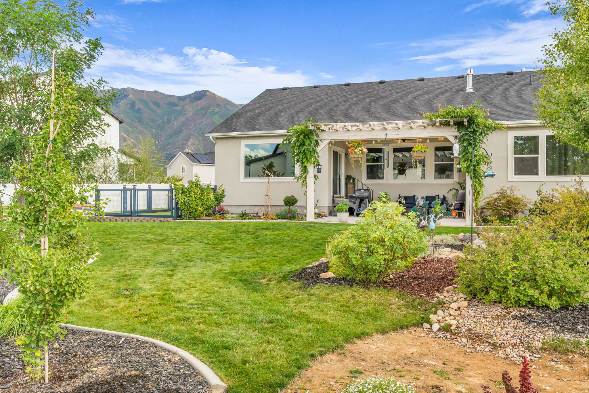 MAPLETON GROVE - Residential