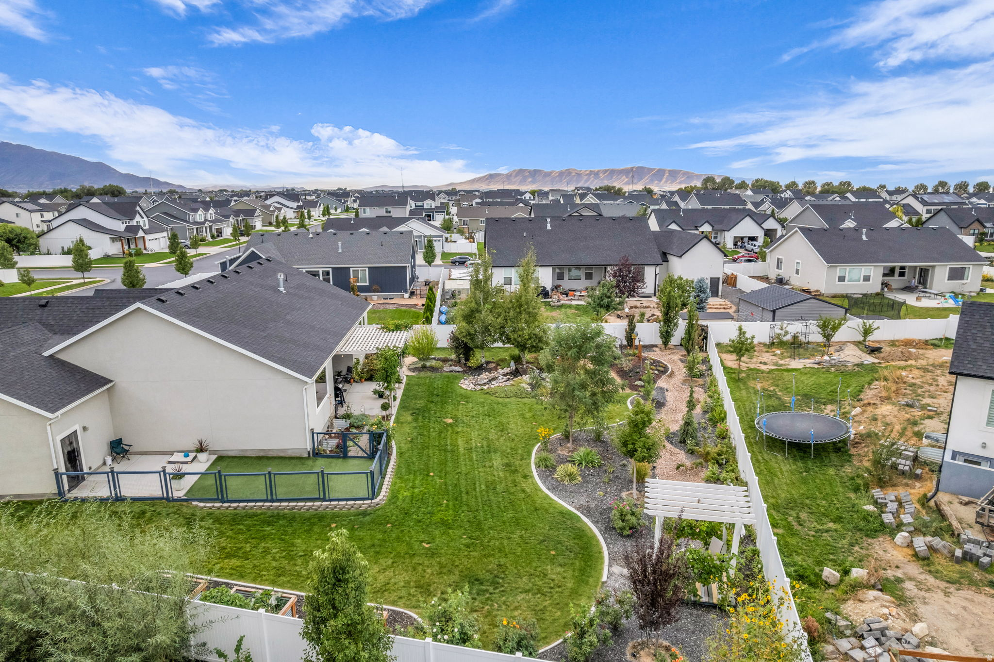 MAPLETON GROVE - Residential