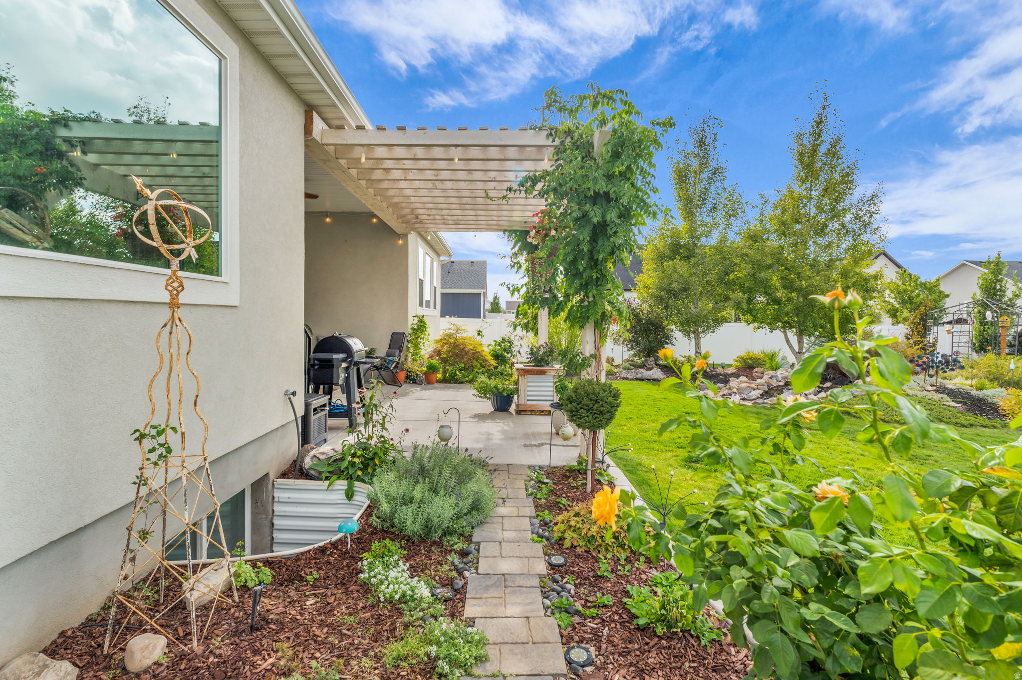 MAPLETON GROVE - Residential