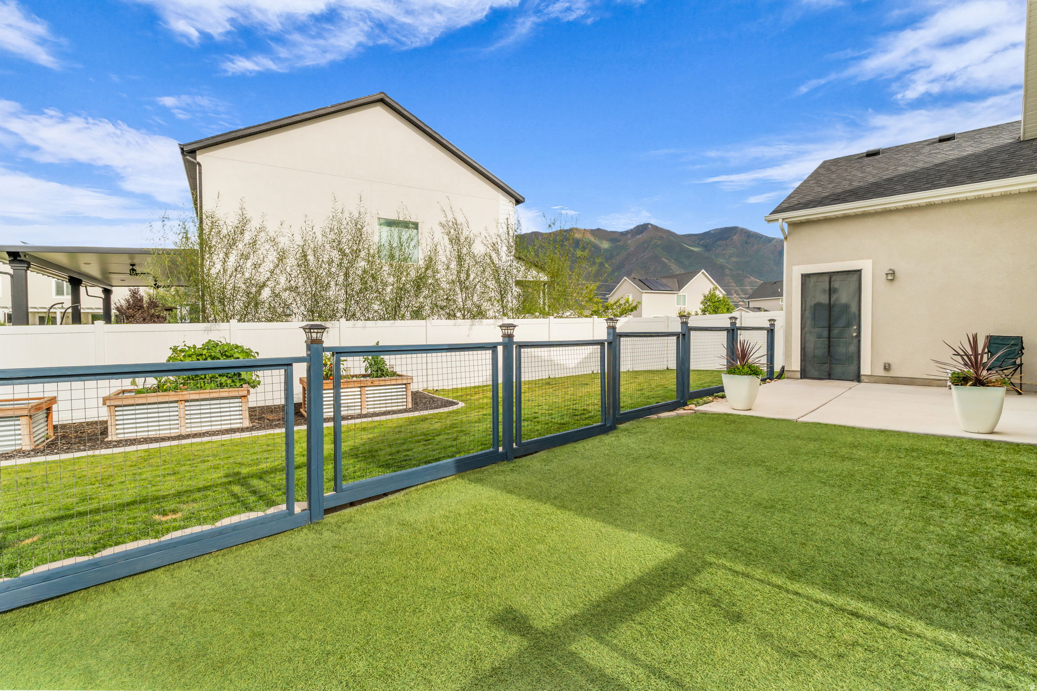 MAPLETON GROVE - Residential