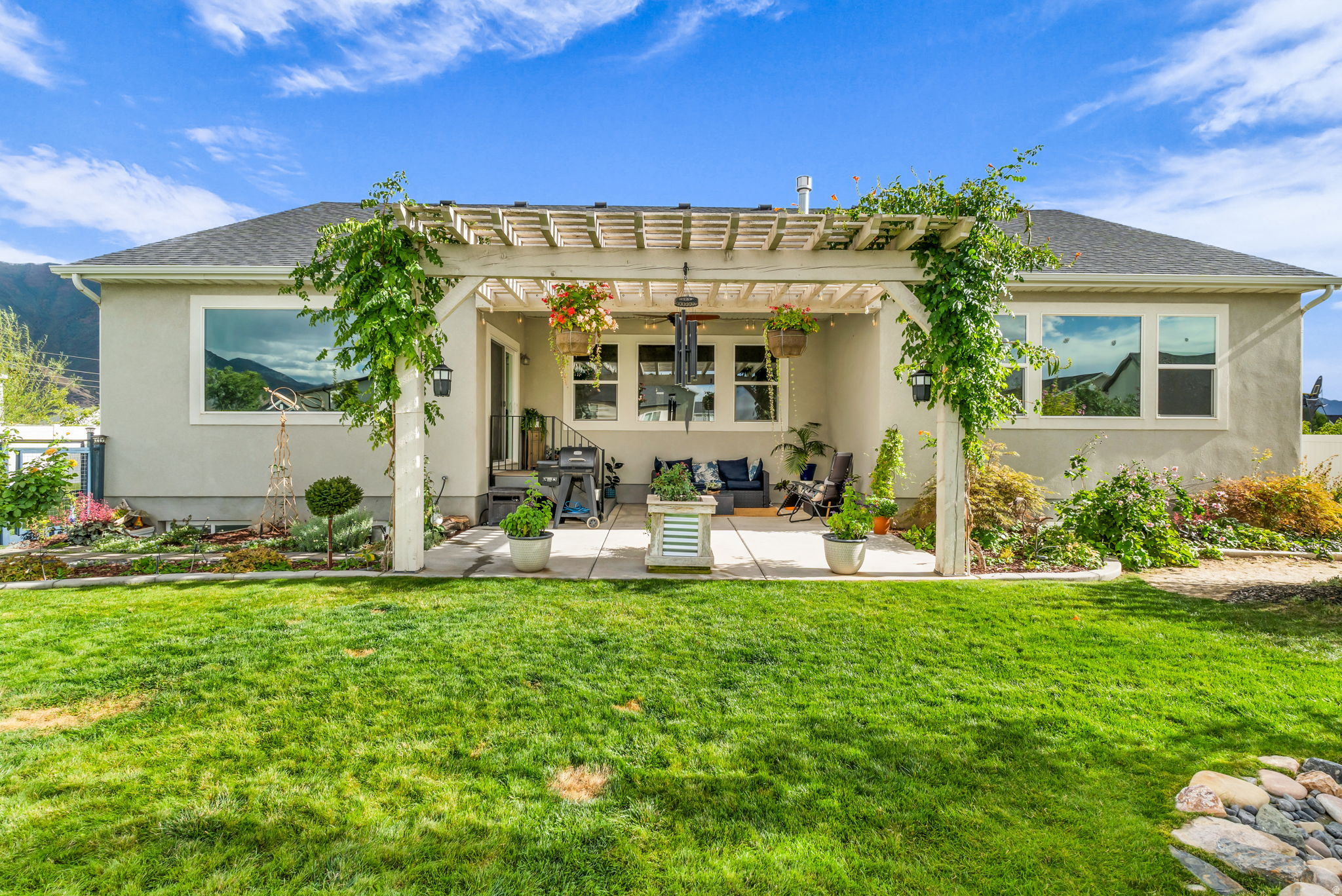 MAPLETON GROVE - Residential