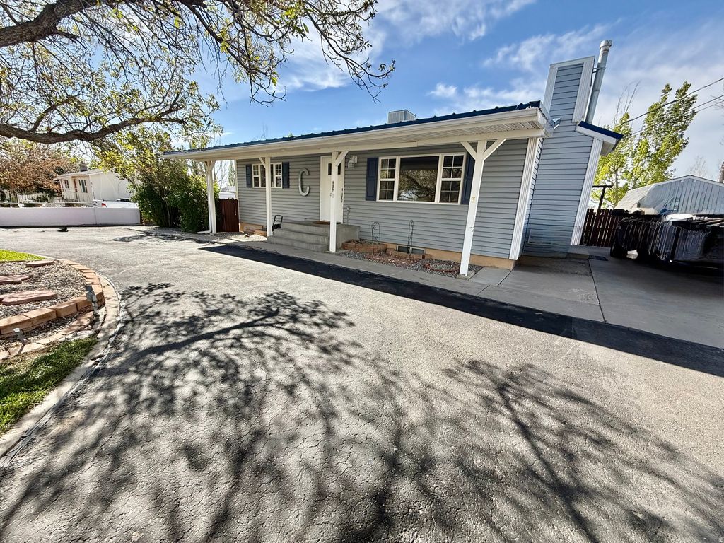 Photo of 2726 E 5000 S, Vernal, UT 84078 (MLS # 2156498)