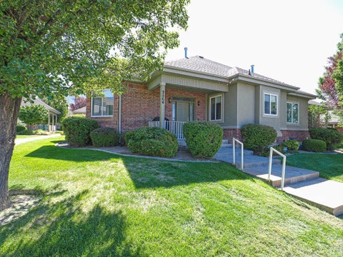 Photo of 9564 N 4500 W, Cedar Hills, UT 84062 (MLS # 2182405)
