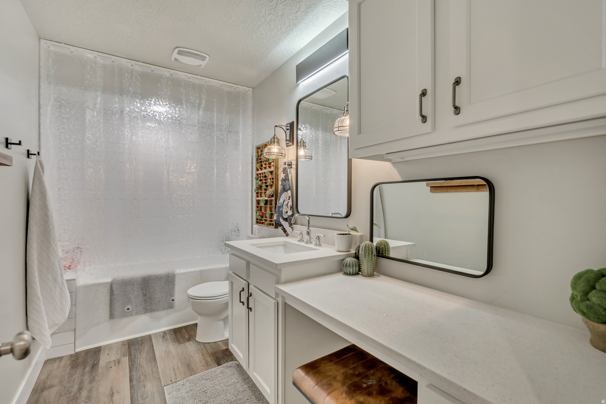 VILLAGE - Residential