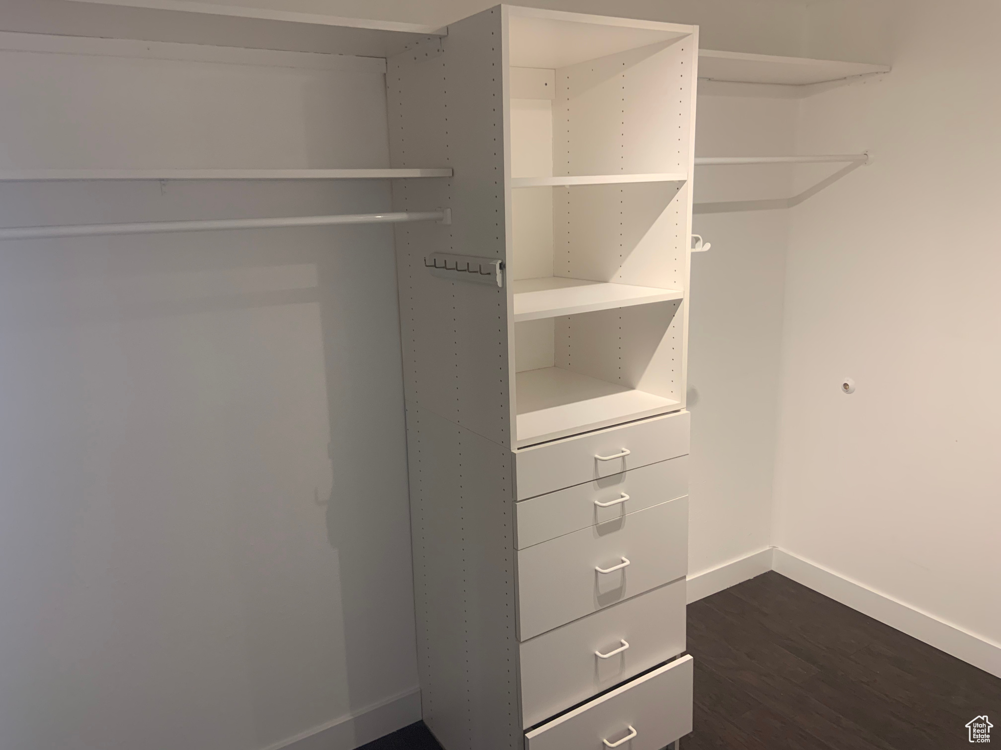 WHITE CITY - Residential