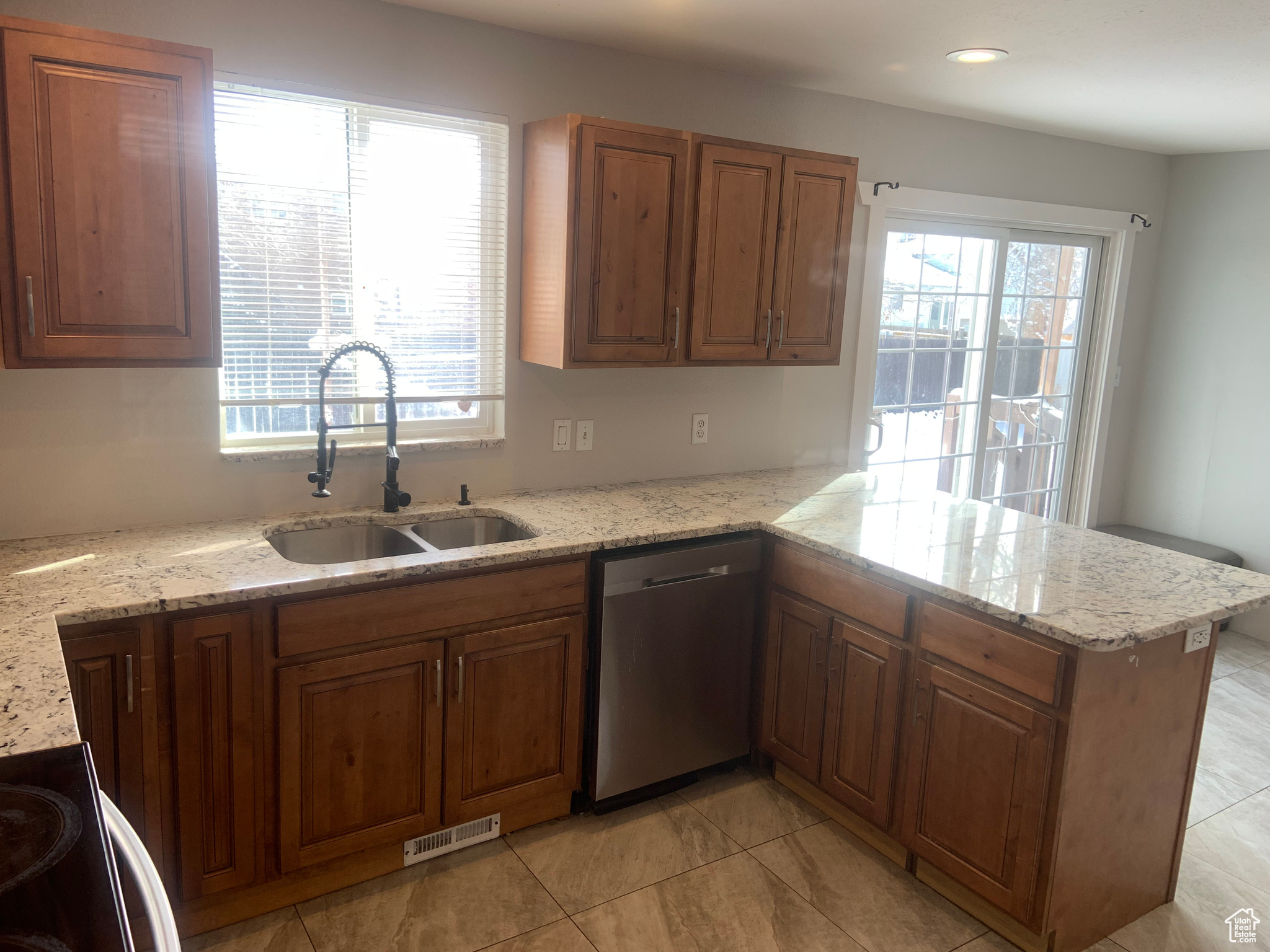 WHITE CITY - Residential