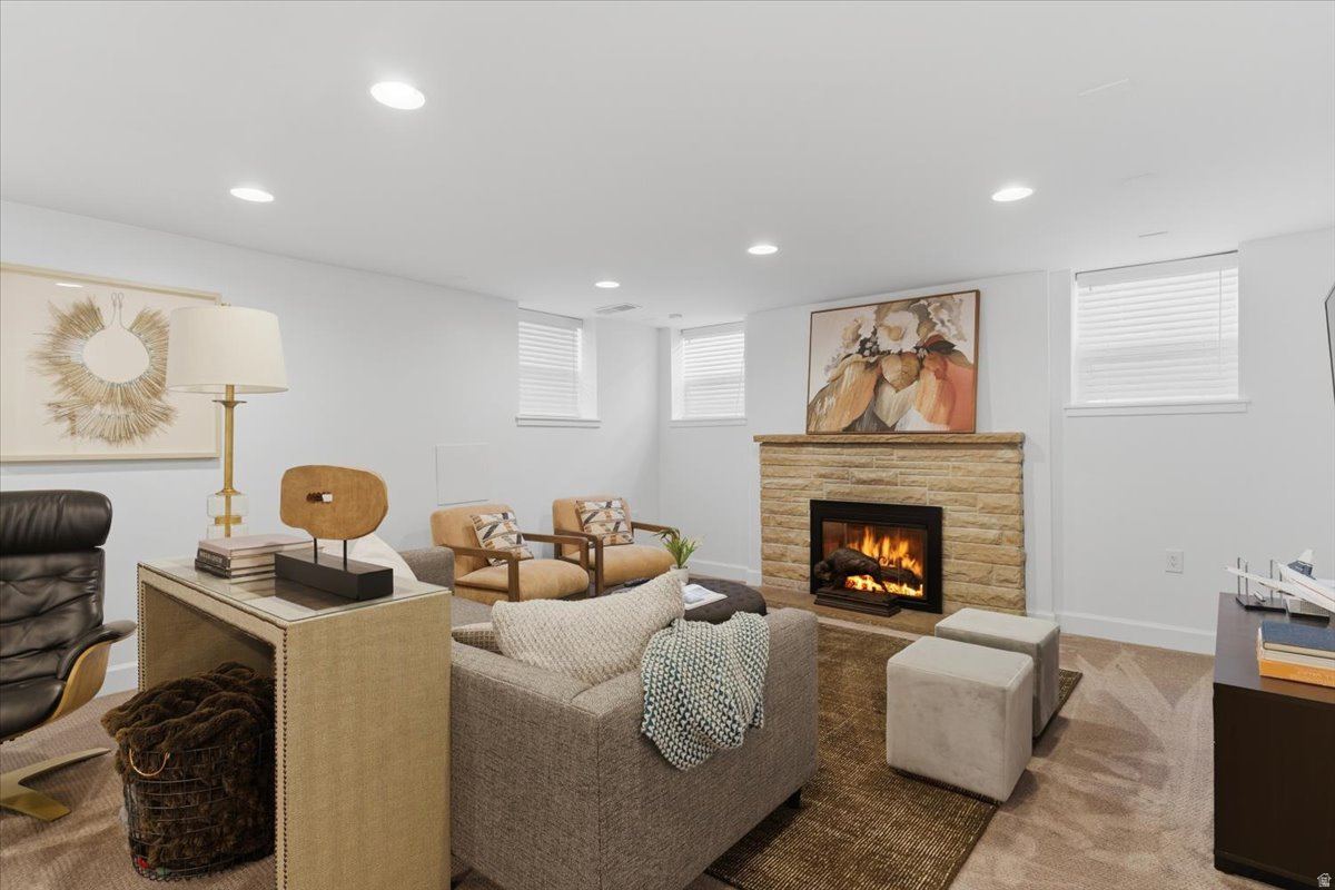 YALECREST - Residential
