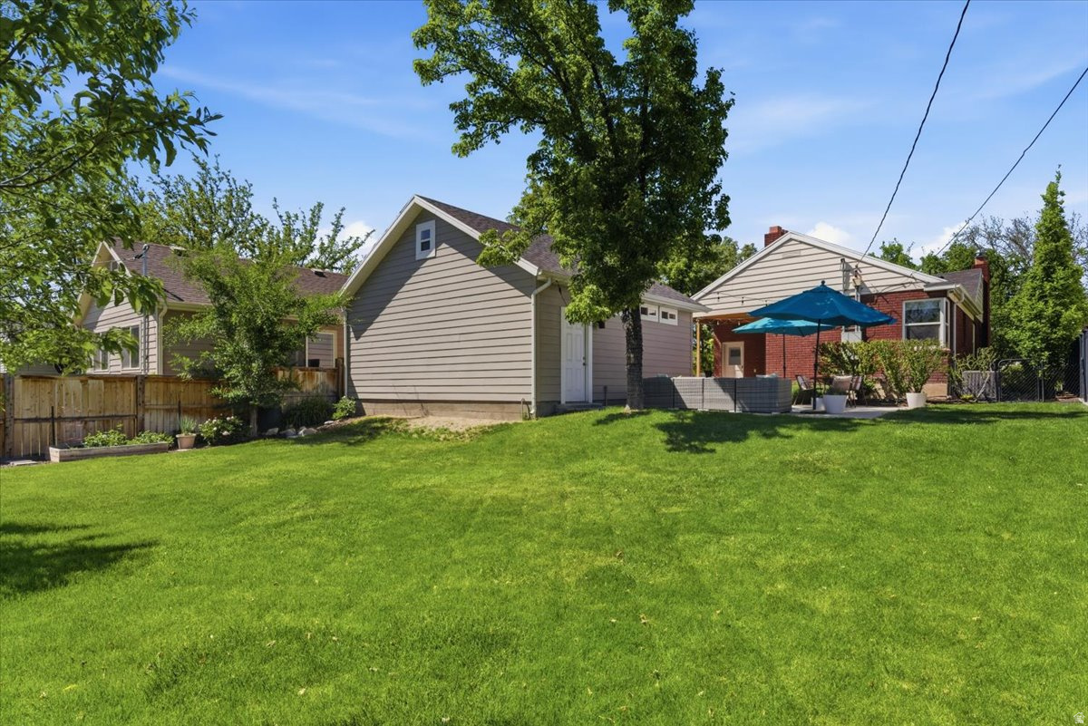 YALECREST - Residential