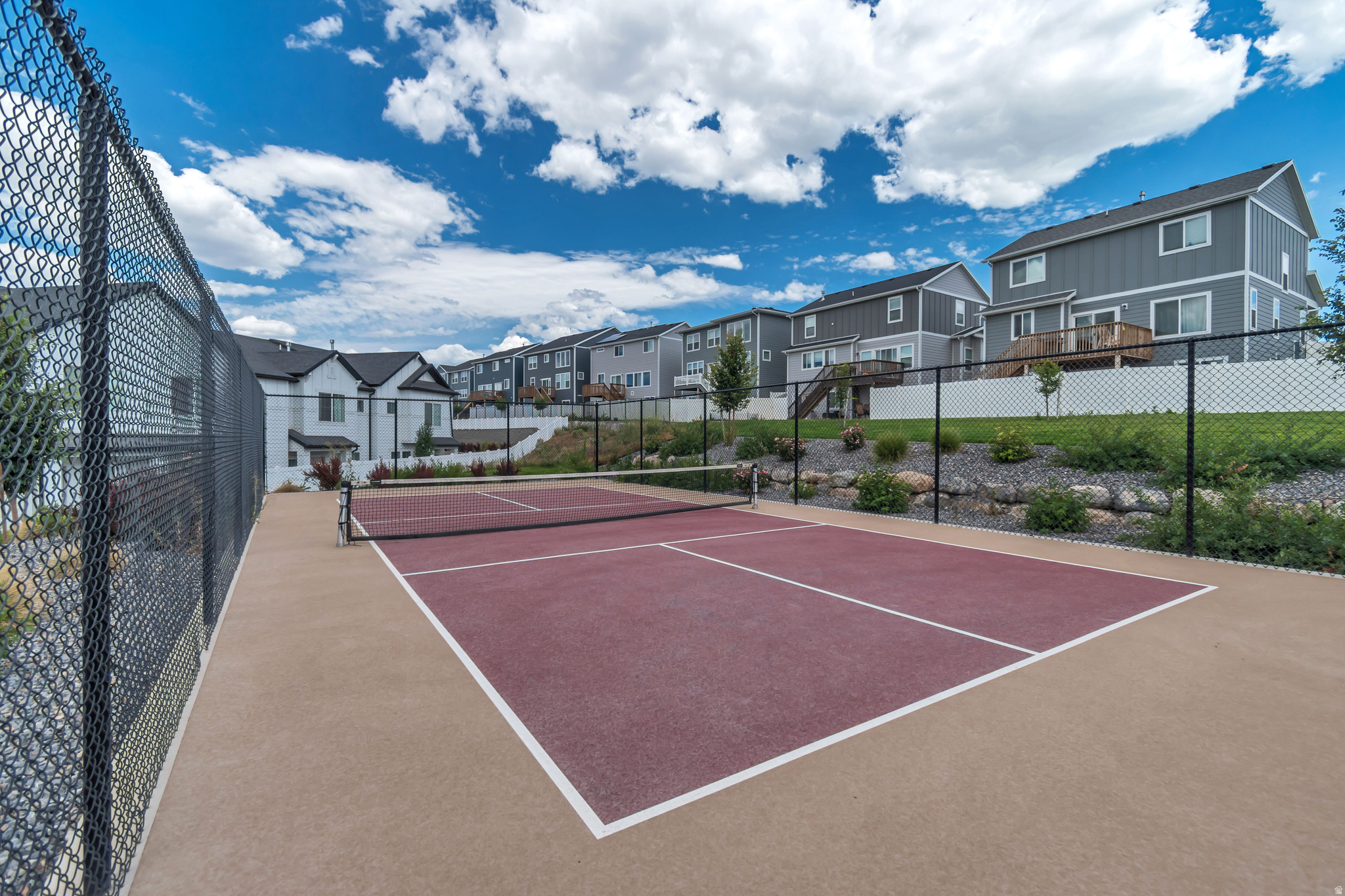 SCENIC MOUNTAIN - Residential