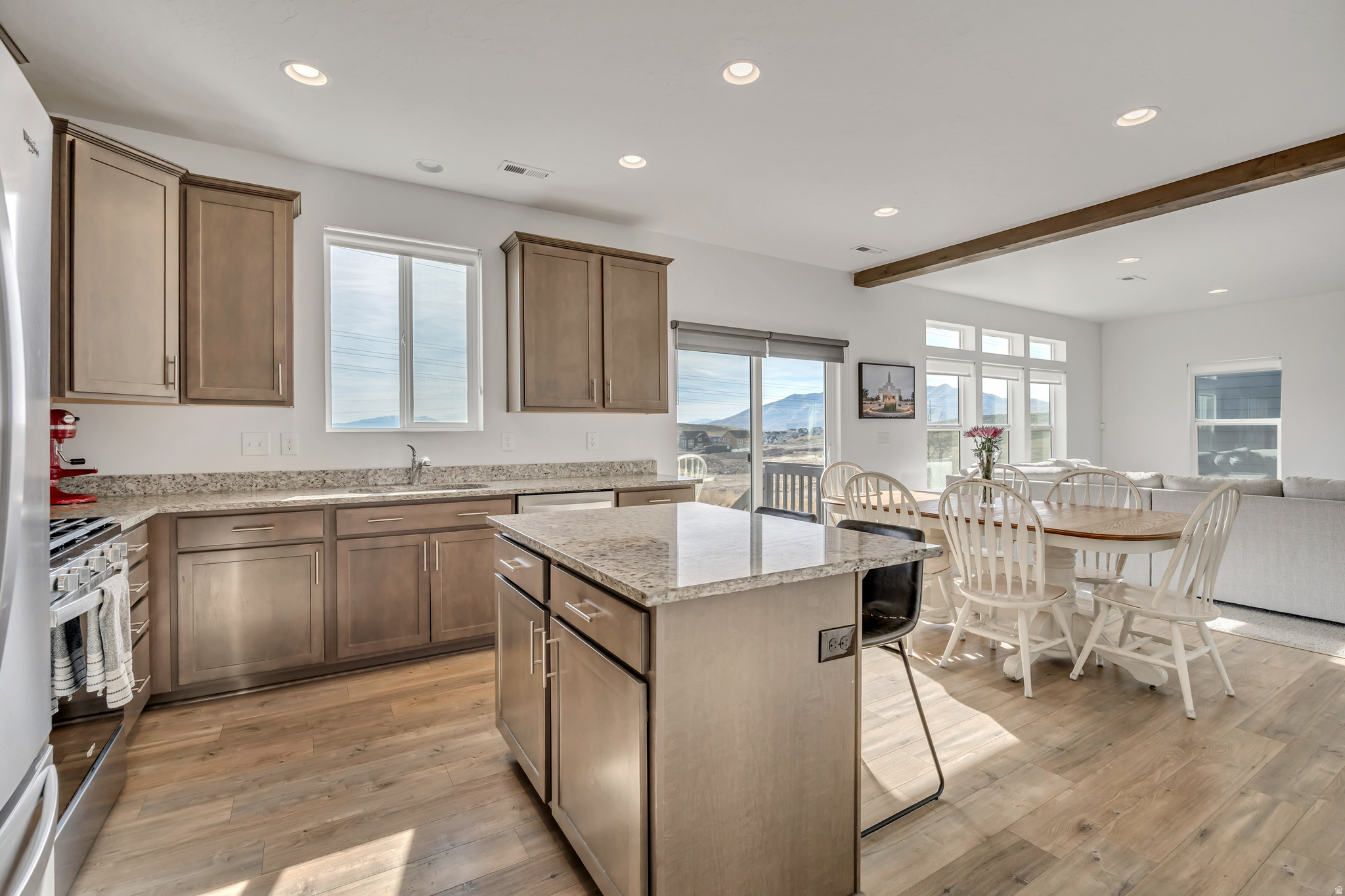 SCENIC MOUNTAIN - Residential