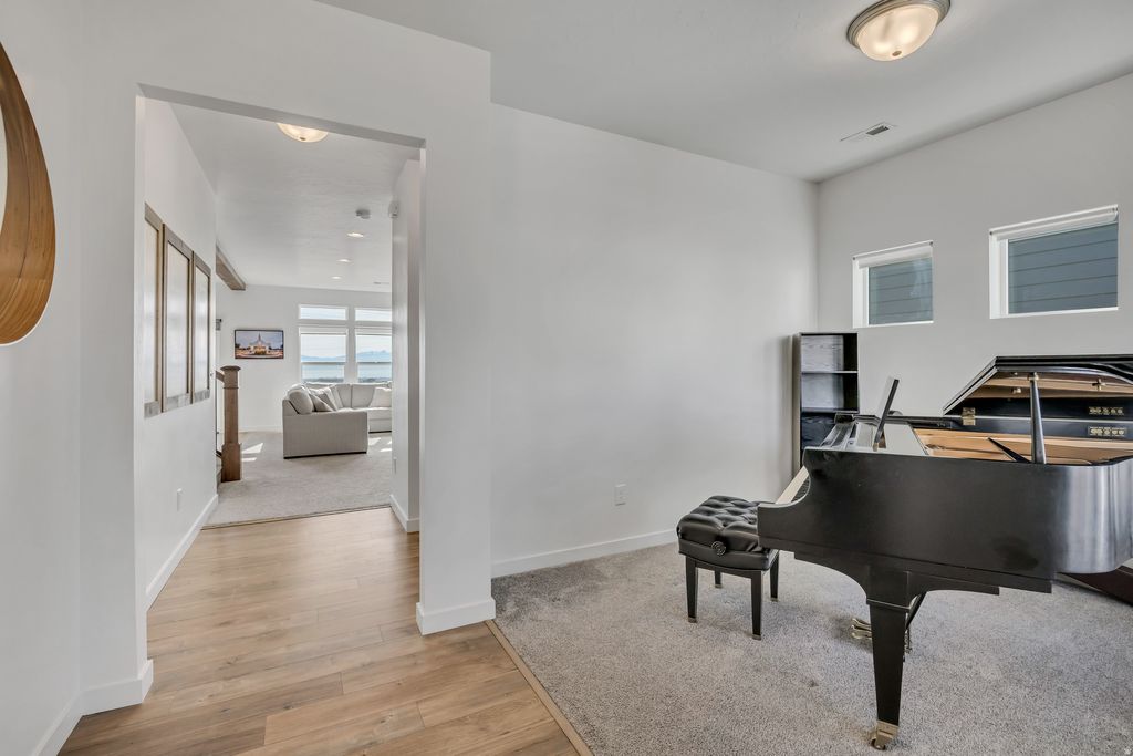 Photo of 9270 N SCENIC MOUNTAIN DR, Eagle Mountain, UT 84005 (MLS # 2140738)