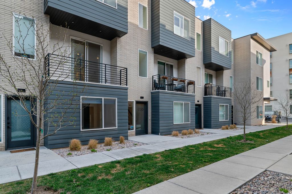Photo of 230 W 1300 S #11, Salt Lake City, UT 84115 (MLS # 2141205)