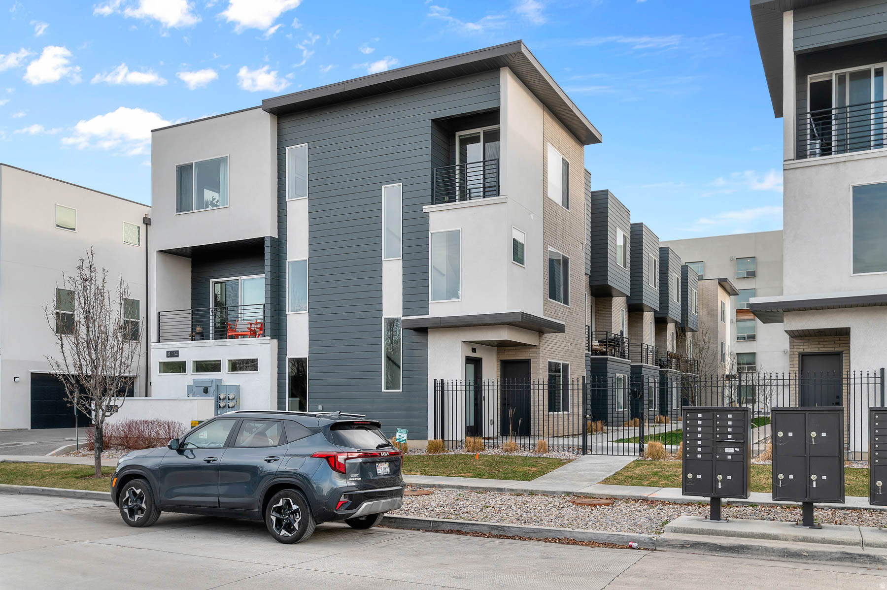 THE LUCY - Residential