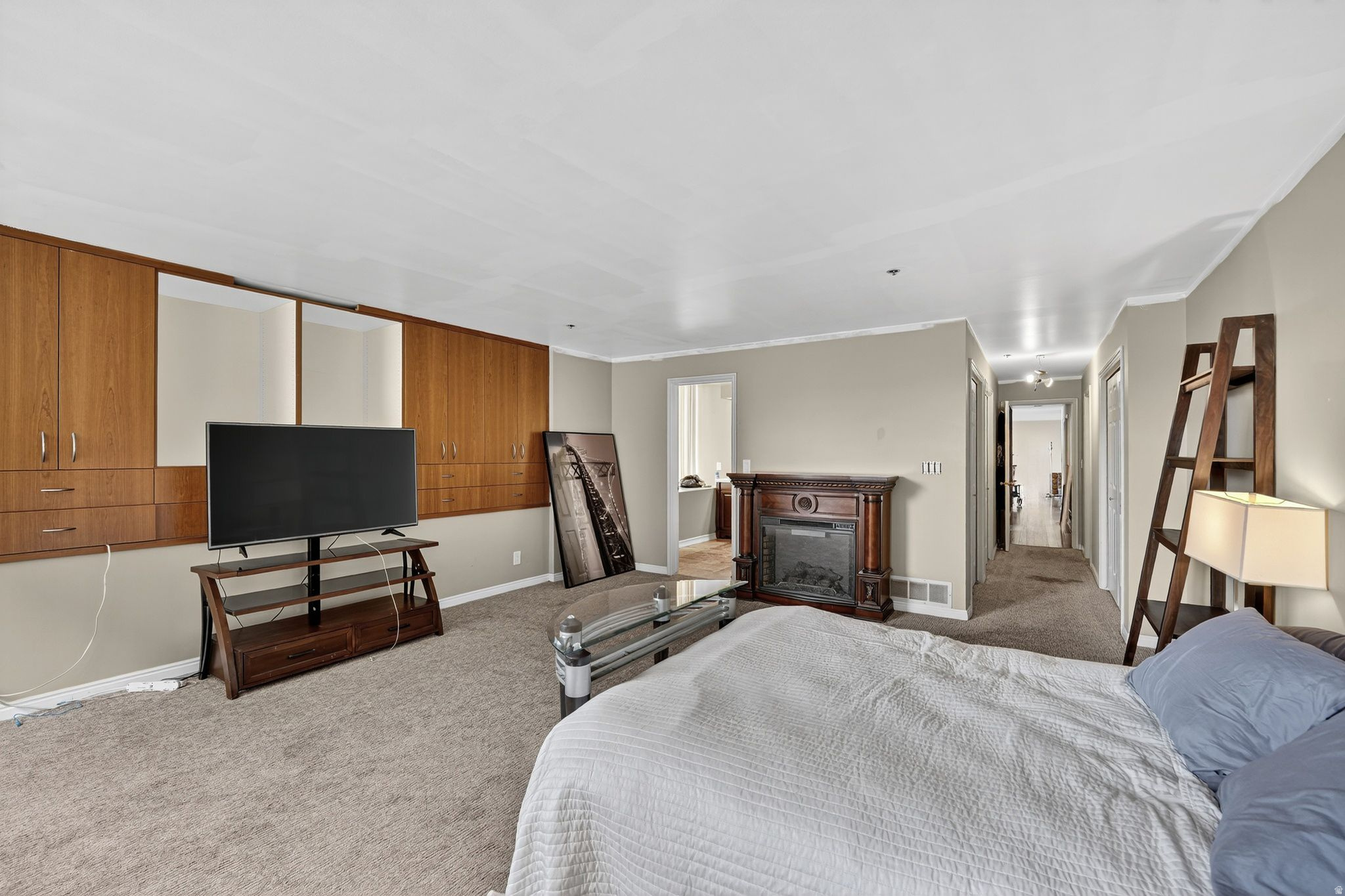 AMERICAN TOWERS - Residential