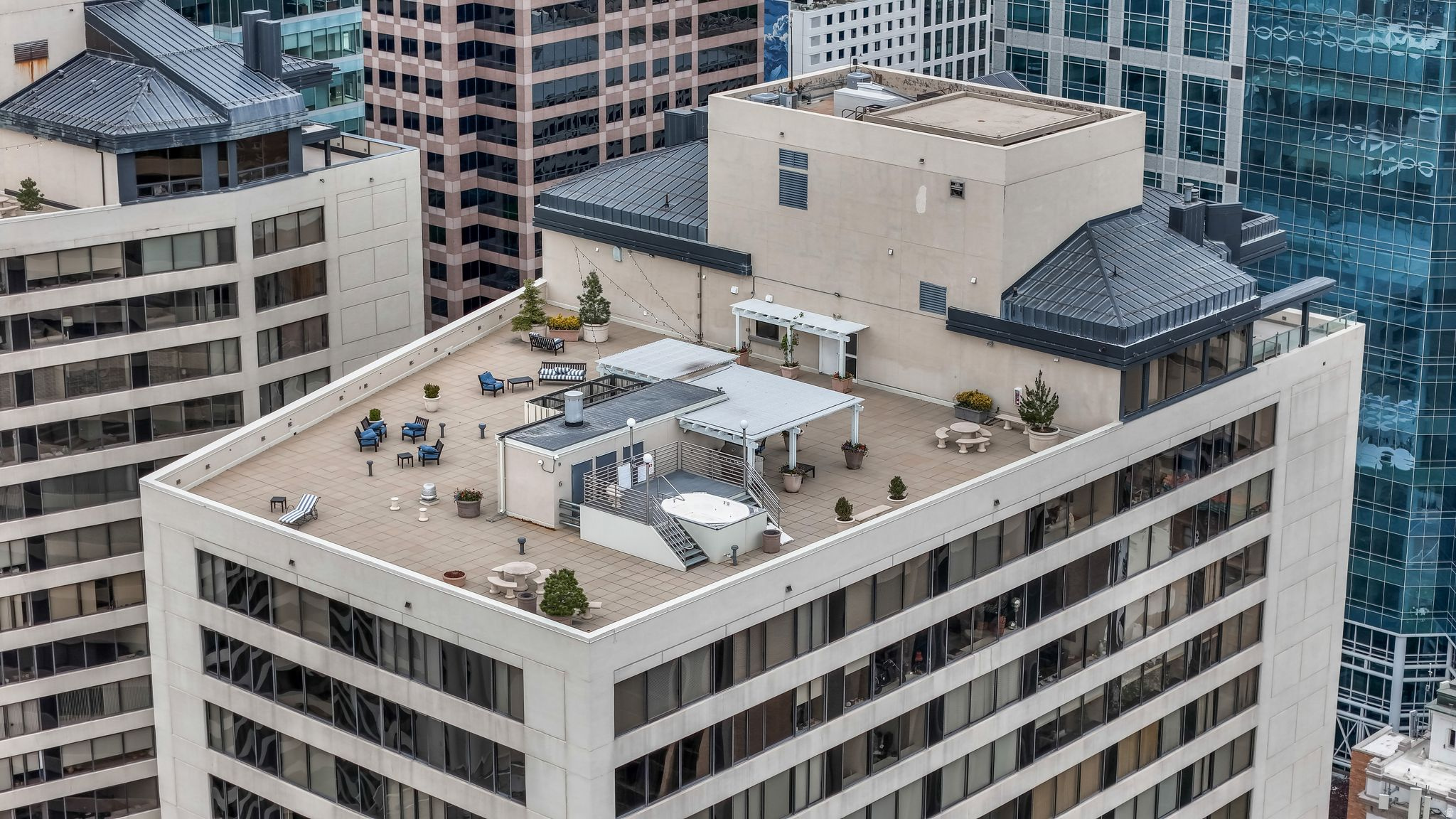 AMERICAN TOWERS - Residential