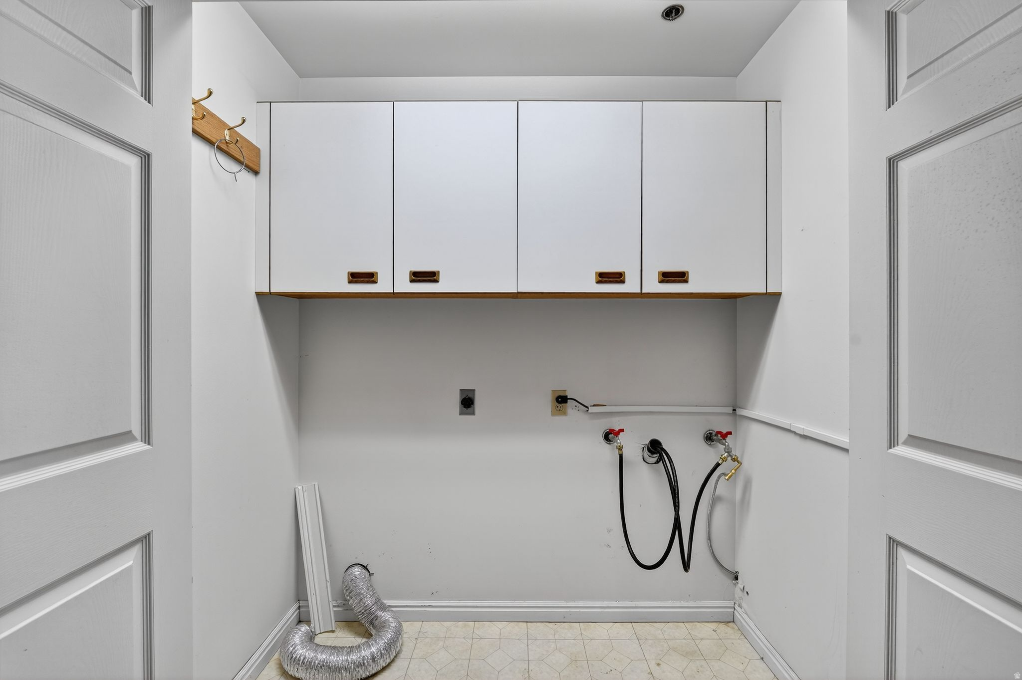 AMERICAN TOWERS - Residential