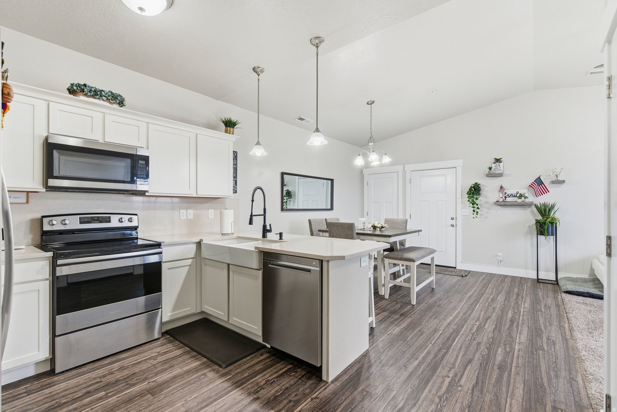 HORIZON HEIGHTS - Residential