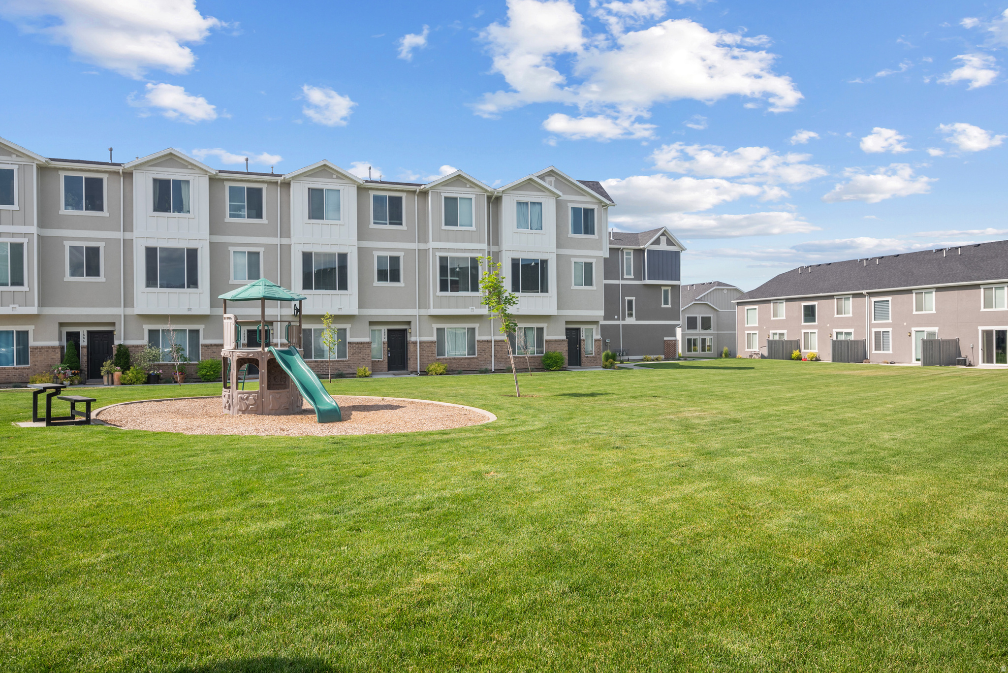 LAKEVIEW FIELDS - Residential