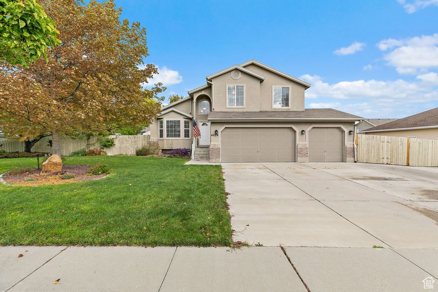 Priced to sell! This multi-level is waiting for you. It's 3 beds, 2.5 baths, providing a spacious feel and room to grow with its unfinished basement. Some new paint and carpet allow you to move right in. The three-car garage and RV parking can fit most any combination of vehicles. The fully landscaped yard of .24 acres and fenced backyard is great for children and pets. It's a wonderful neighborhood with the elementary school just a block away. Located between Bangerter and Mountian View, getting gone is easy. Come see it!