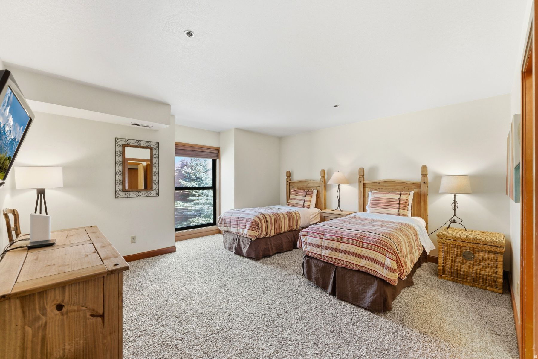 SILVER CLIFF VILLAGE - Residential