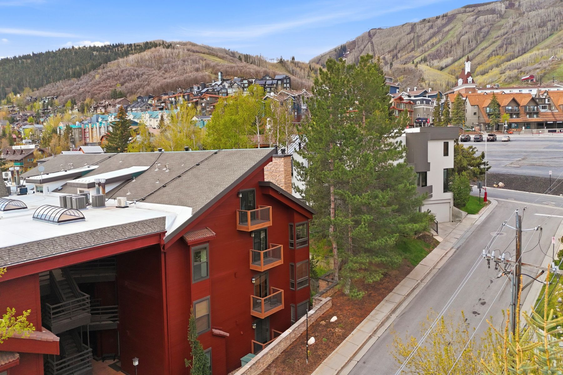 SILVER CLIFF VILLAGE - Residential
