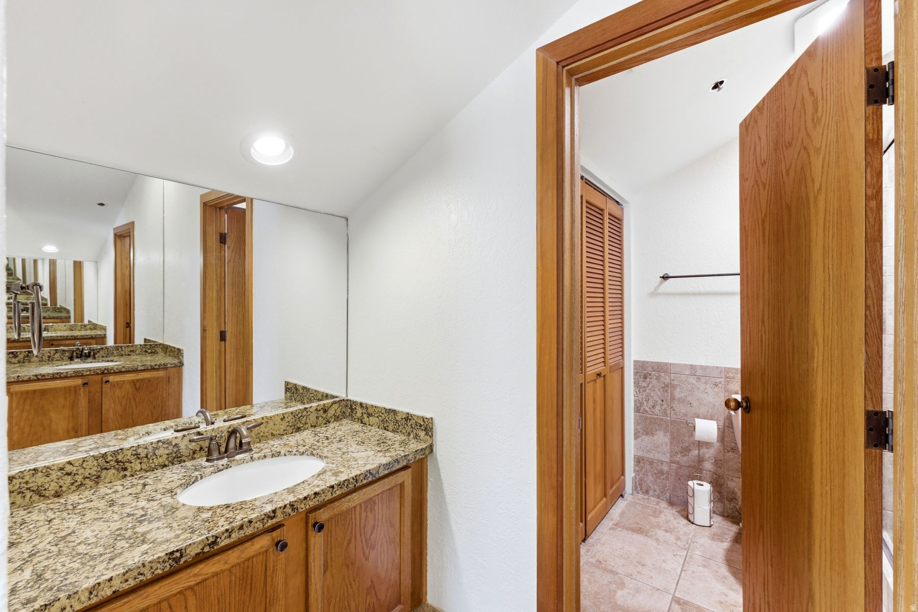 SILVER CLIFF VILLAGE - Residential