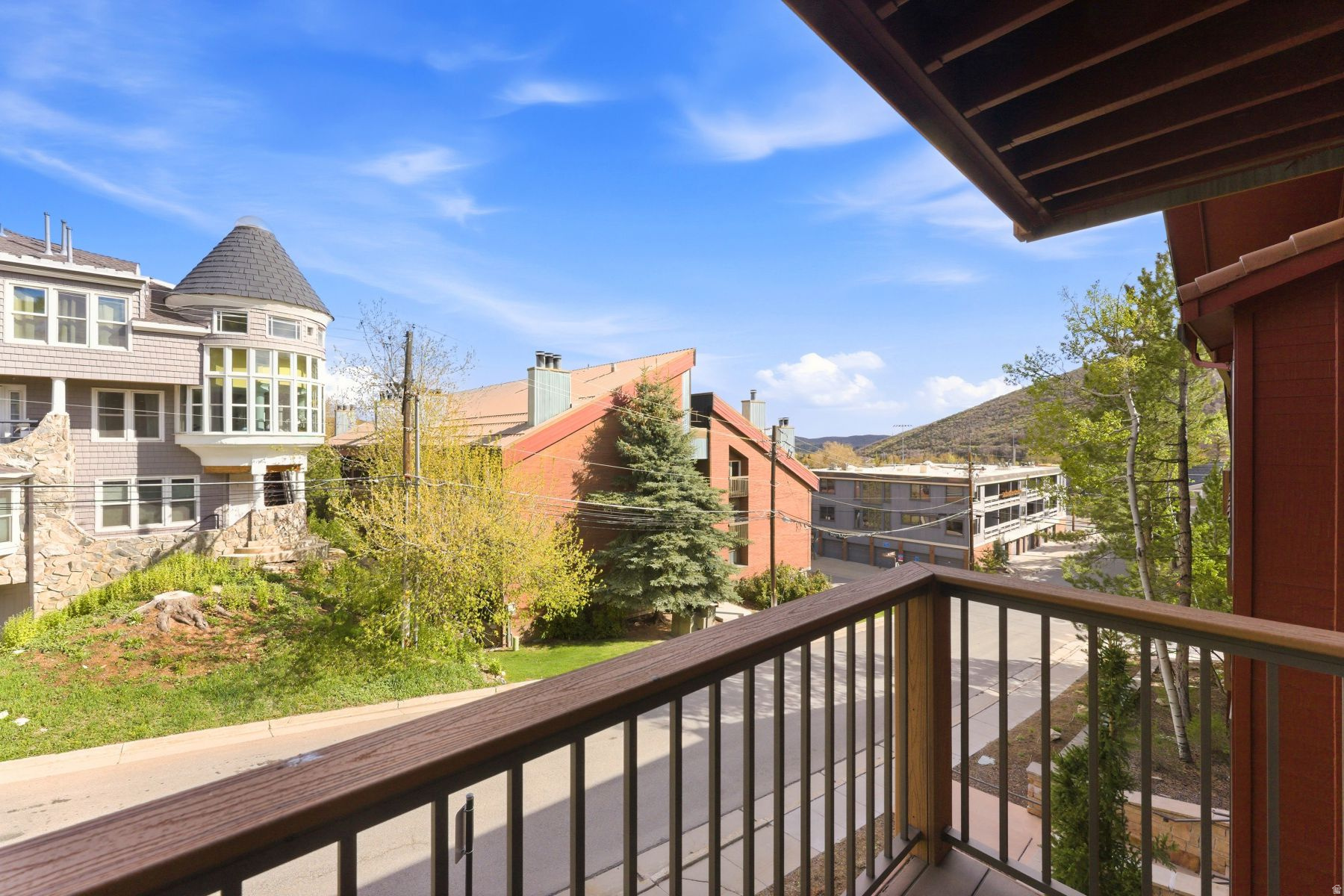 SILVER CLIFF VILLAGE - Residential