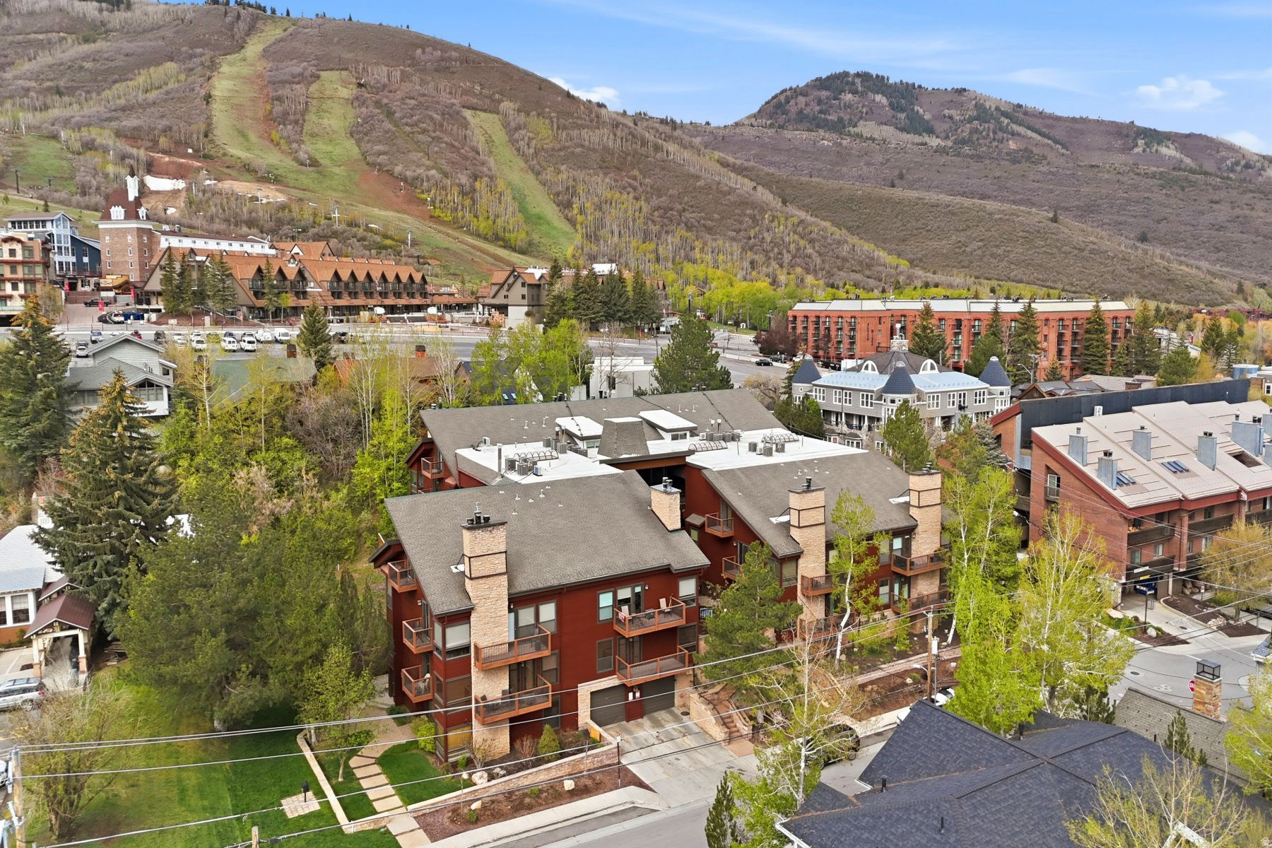 SILVER CLIFF VILLAGE - Residential