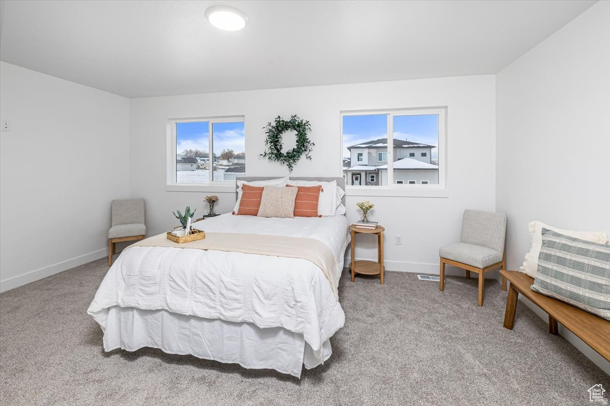 SMILING H - Residential