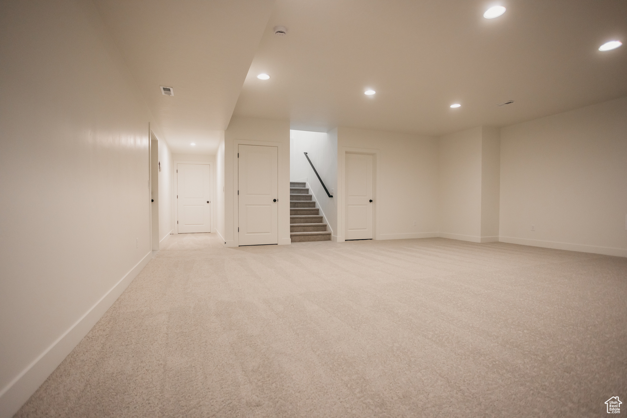 WILLOW ESTATES - Residential