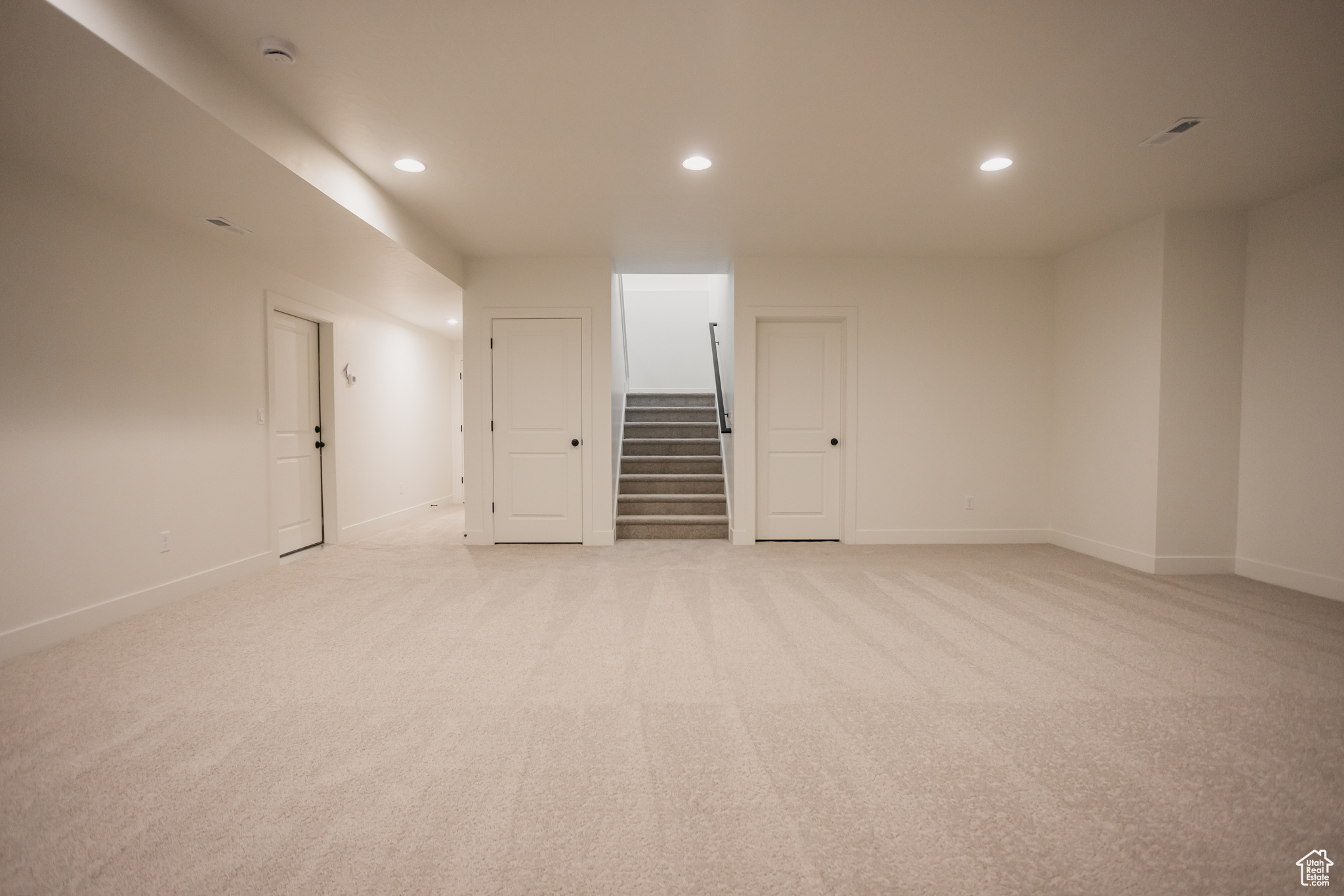 WILLOW ESTATES - Residential