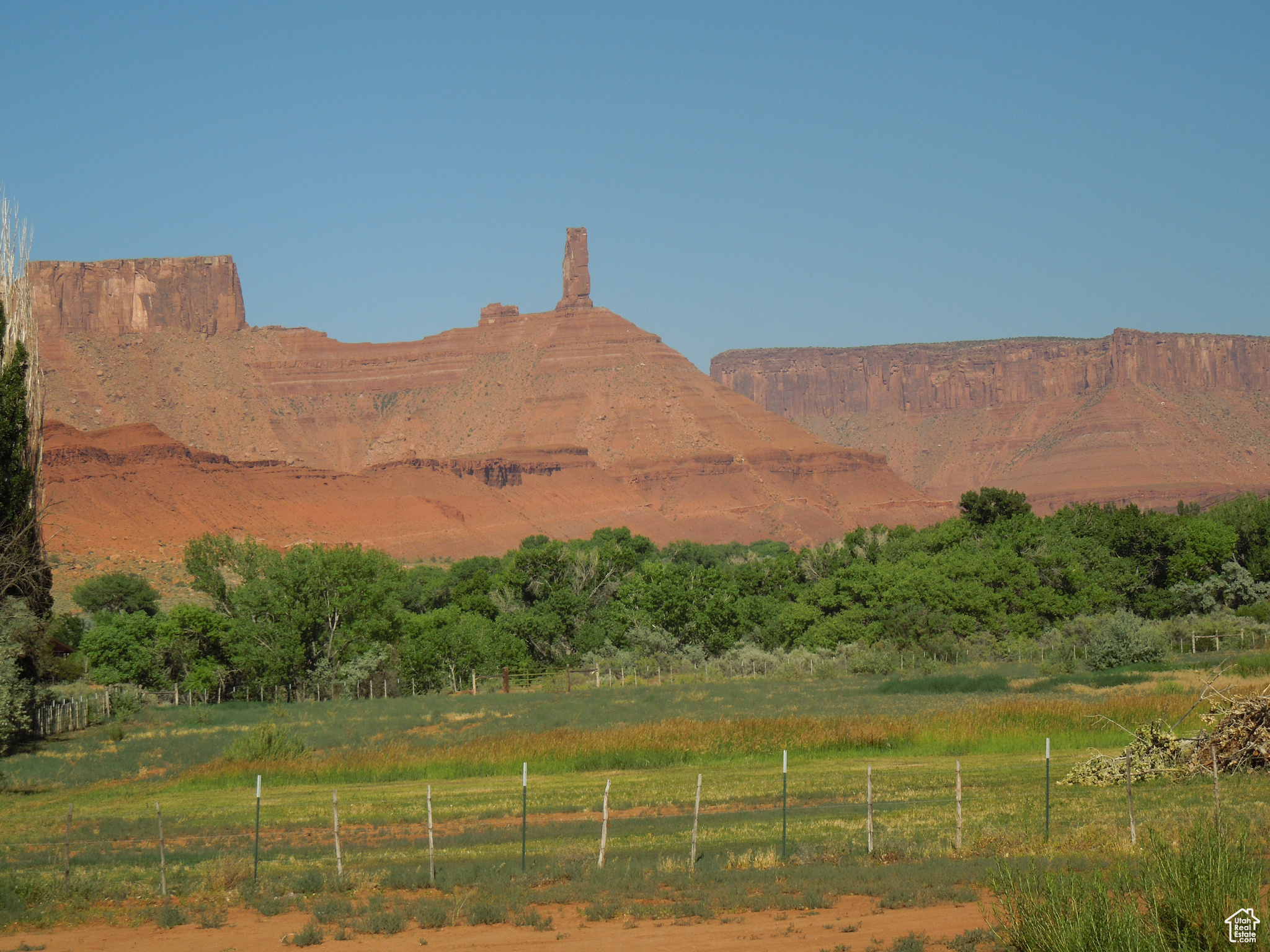 CASTLE VALLEY RIVER RANCHOS - Residential