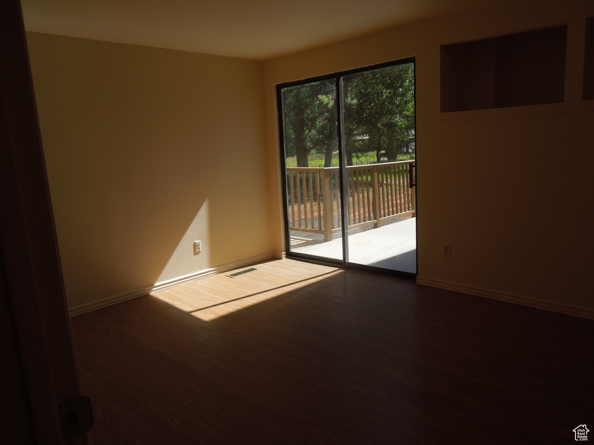 CASTLE VALLEY RIVER RANCHOS - Residential