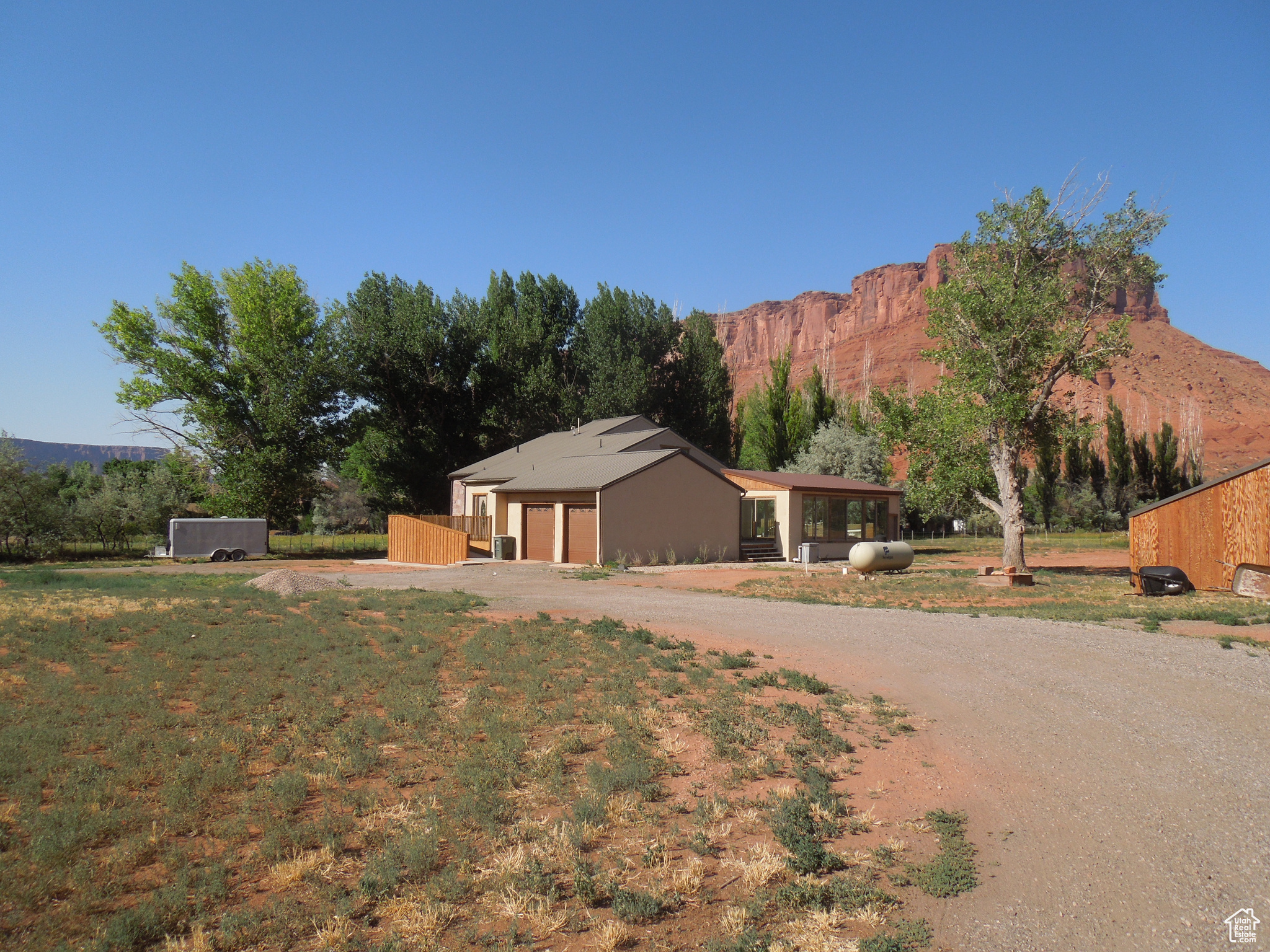 CASTLE VALLEY RIVER RANCHOS - Residential