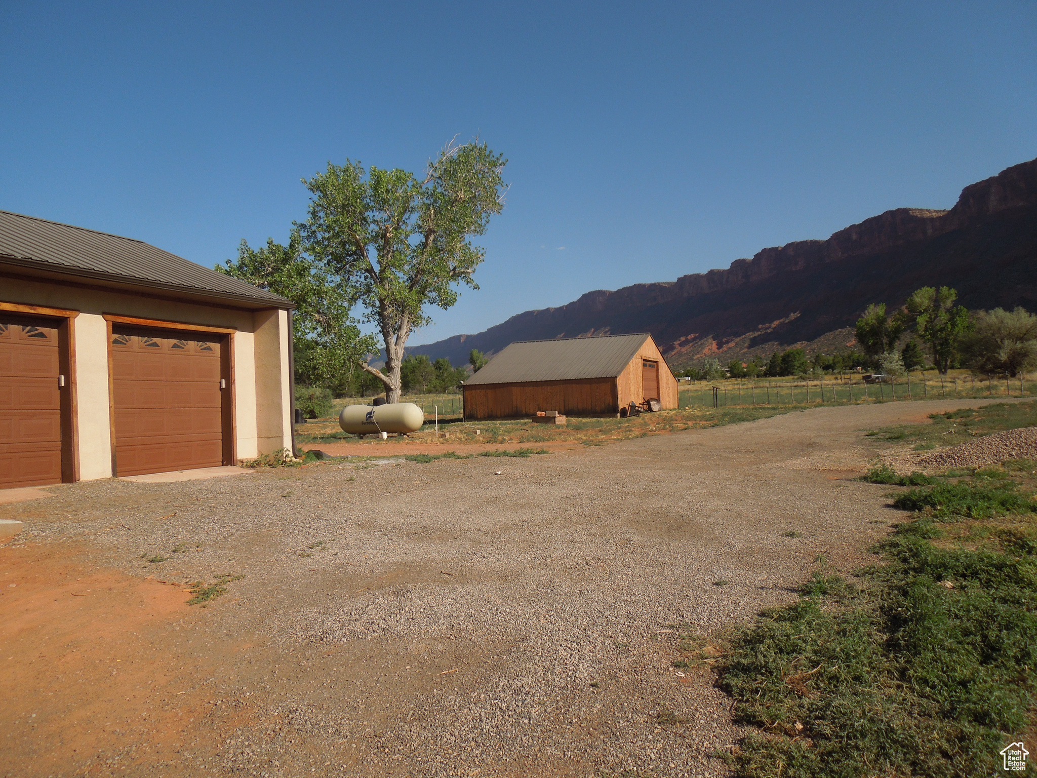 CASTLE VALLEY RIVER RANCHOS - Residential