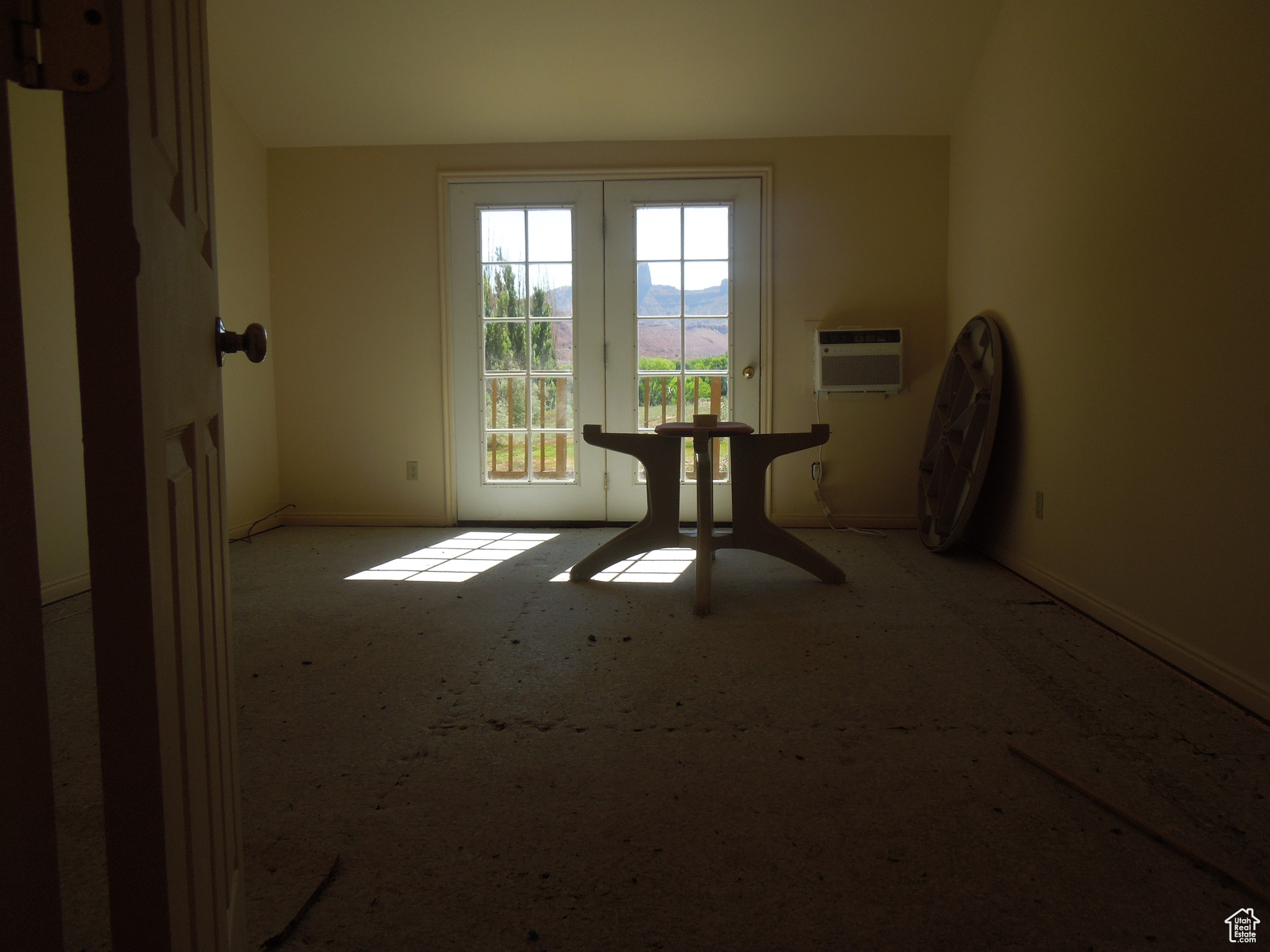 CASTLE VALLEY RIVER RANCHOS - Residential