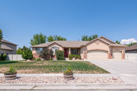 Tiny photo for 319 E 2300 RES S, Kaysville, UT 84037 (MLS # 2177754)