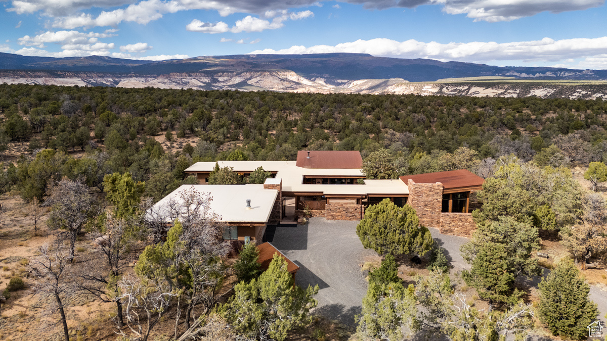 BLACK BOULDER MESA - Residential