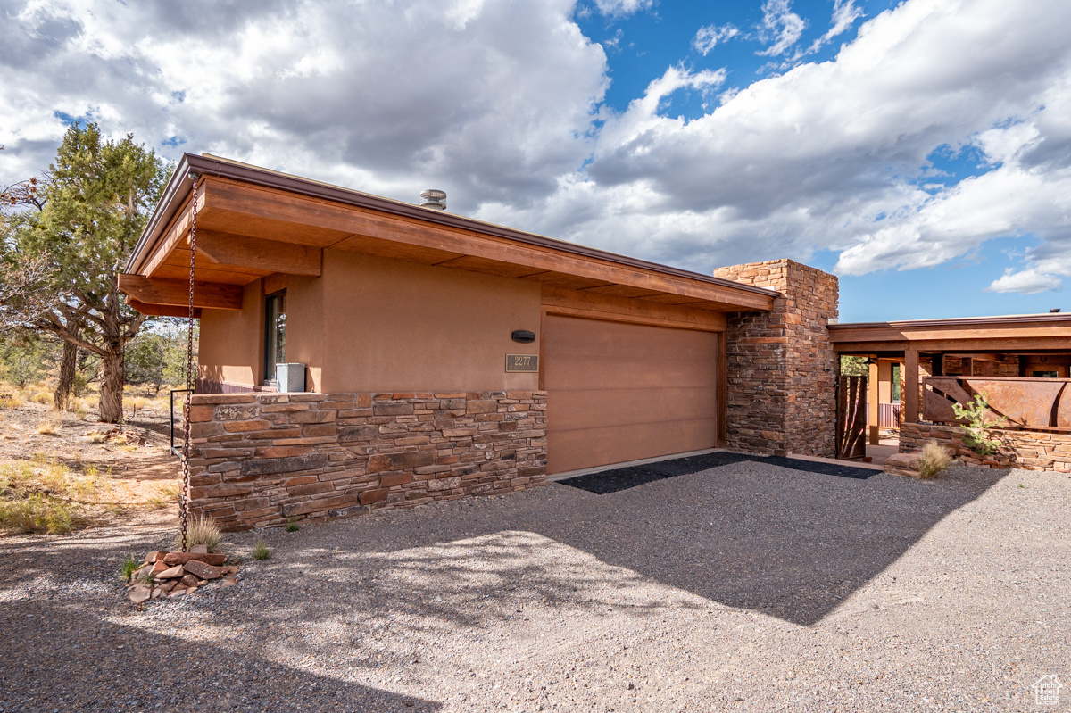 BLACK BOULDER MESA - Residential