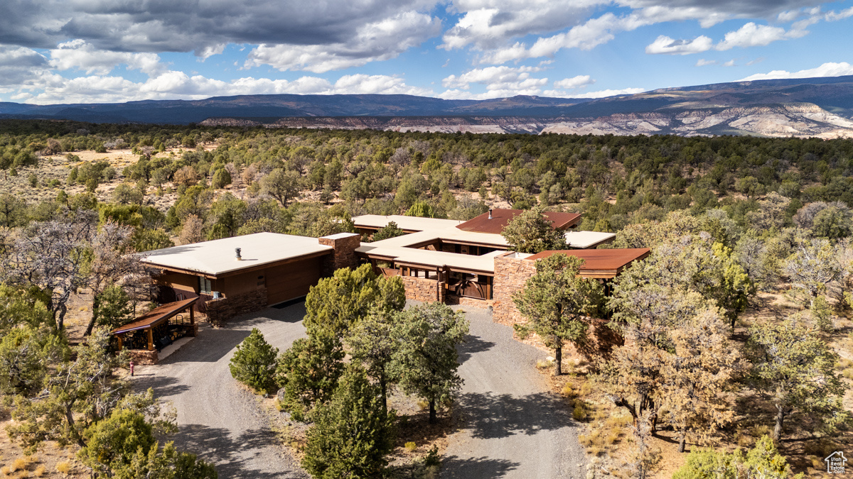 BLACK BOULDER MESA - Residential