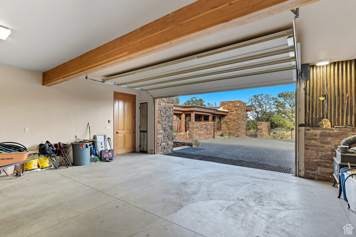 BLACK BOULDER MESA - Residential